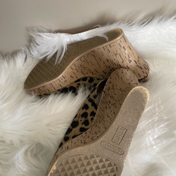 Aerosoles Leopard Print Wedge Open Toe Heels “Heelrest” - Picture 6 of 7